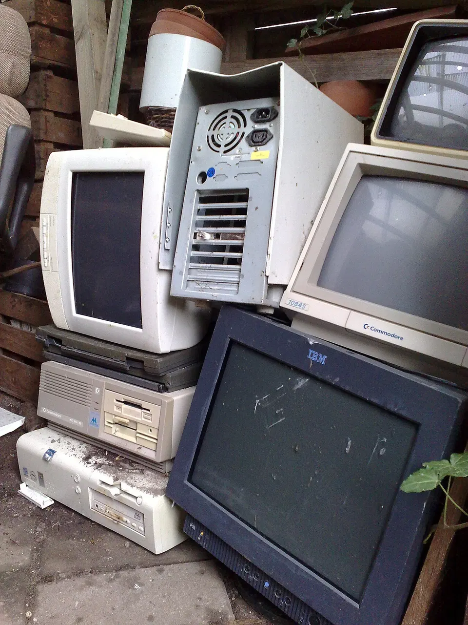 Which countries produce more e-waste?
